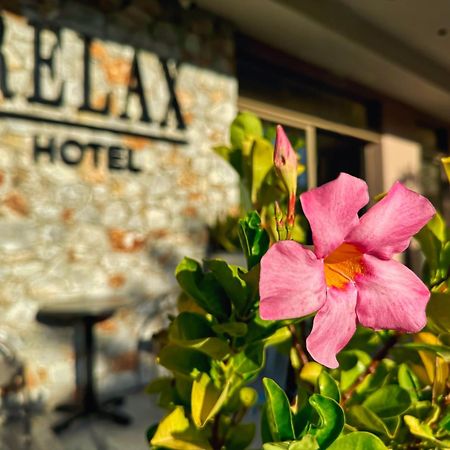 Relax Hotel Palaiochora Exteriér fotografie